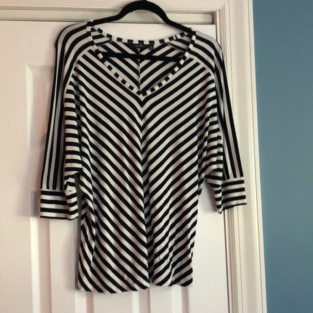 Women’s black and white stripe dolman top